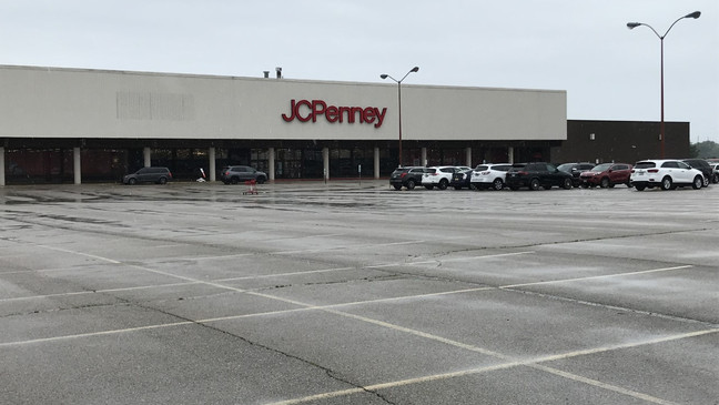 JCPenney in Springfield (Matthew Kauerauf/WICS)