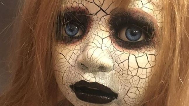 (Instagram/@adoptacreepydoll)