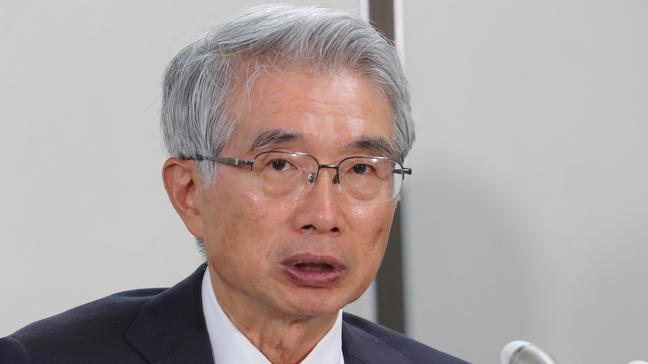 Junichiro Hironaka, a lawyer of former Nissan Chairman Carlos Ghosn, speaks during a press conference in Tokyo, Thursday, Oct. 24, 2019.{ } (AP Photo/Koji Sasahara)