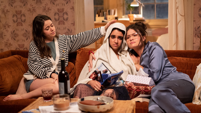 Amanda (Molly Gordon) and Nadine (Phillipa Soo) try to help Lucy (Geraldine Viswanathan, center) feel better in TriStar Pictures' THE BROKEN HEARTS GALLERY.{ } (Photo: Sony)