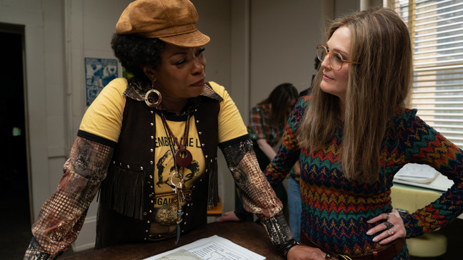 Lorraine Toussaint and Julianne Moore in THE GLORIAS (Photo: LD Entertainment and Roadside Attractions) 