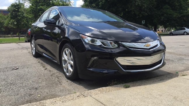 2017 Chevrolet Volt (Photo by Jill Ciminillo)