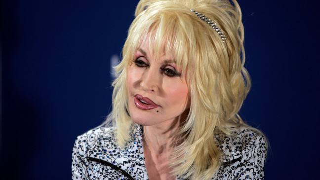 Entertainer Dolly Parton at a United Way of America convention in Detroit, Friday, May 15, 2009. (AP Photo/Carlos Osorio)