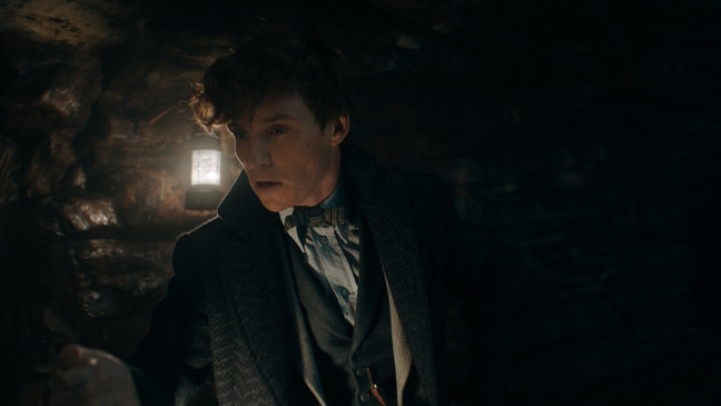 EDDIE REDMAYNE as Newt Scamander in Warner Bros. Pictures' fantasy adventure "FANTASTIC BEASTS: THE SECRETS OF DUMBLEDORE,” a Warner Bros. Pictures release.{&nbsp;} © 2022 Warner Bros. Ent. All Rights Reserved. Wizarding World™ Publishing Rights © J.K. Rowling WIZARDING WORLD and all related characters and elements are trademarks of and © Warner Bros. Entertainment Inc.