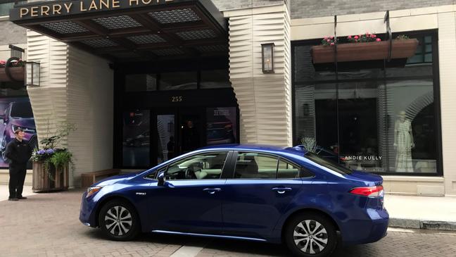 2020 Toyota Corolla LE Hybrid (Sinclair Broadcast Group / Jill Ciminillo)