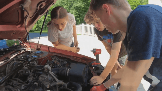 5 teens work to transform '98 Cadillac into prize-winning racecar (WPBN/WGTU)