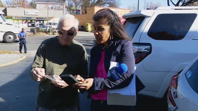 7News Reporter Kellye Lynn spoke with a Powerball hopeful (7News)