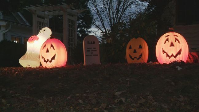 Halloween display on Oct. 31, 2023 in Falls Church, Va. (Joy Wang/WJLA)