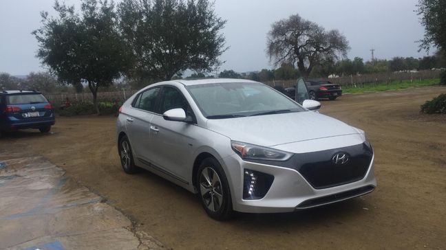 2017 Hyundai Ioniq Electric (Sinclair Broadcast Group / Jill Ciminillo)