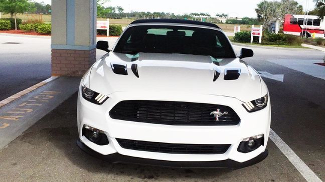 2016 Ford Mustang Convertible (Photo by Jill Ciminillo)