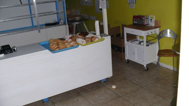 Man breaks into donut shop, steals box of money in Port St. Lucie. (PSLPD)