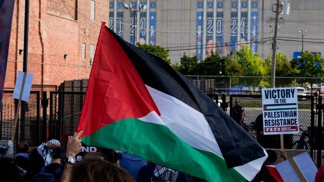 Protesters march to the Democratic National Convention at the United Center after a rally at Union Park Monday, Aug. 19, 2024, in Chicago.(AP Photo/Alex Brandon)