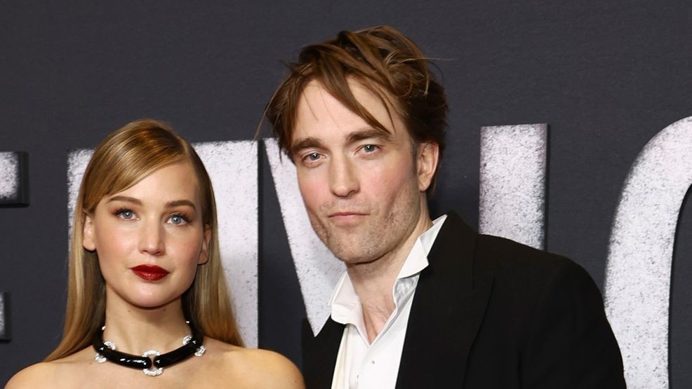 Image for story: Robert Pattinson talks 'trash' meal from Jennifer Lawrence