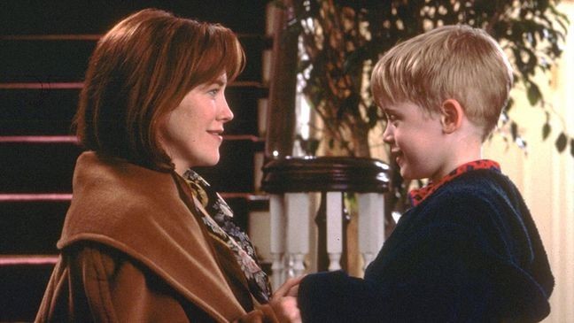 Catherine O'Hara and Macaulay Culkin in "Home Alone." (Courtesy: 20th Century Fox)