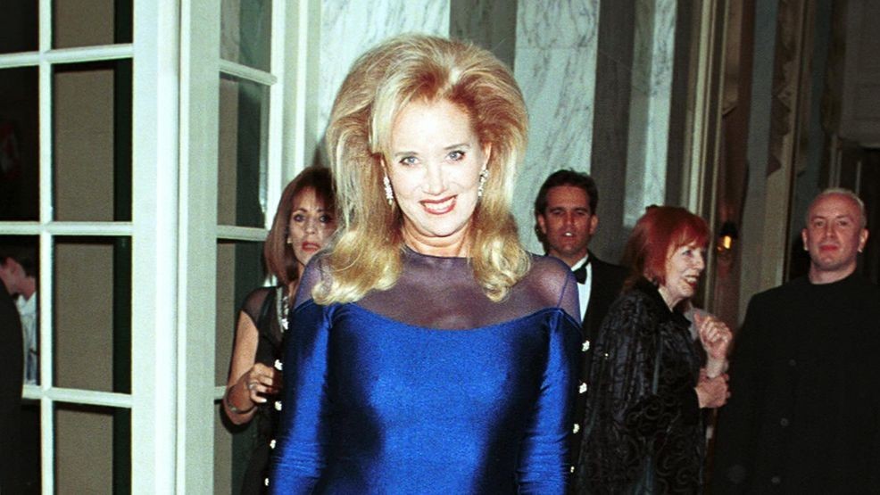 Image for story: 'Anna' star and Oscar-nominee Sally Kirkland dead at 84