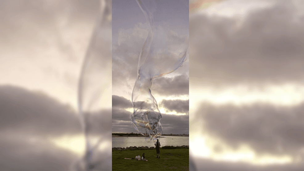 Sandy Snakenberg aka "The Bubble Pirate" performing his bubble-making show .(Sandy Snakenberg)