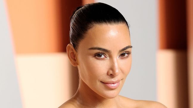 BEVERLY HILLS, CALIFORNIA - MARCH 02: Kim Kardashian attends the 2025 Vanity Fair Oscar Party Hosted By Radhika Jones at Wallis Annenberg Center for the Performing Arts on March 02, 2025 in Beverly Hills, California. (Photo by Amy Sussman/Getty Images)