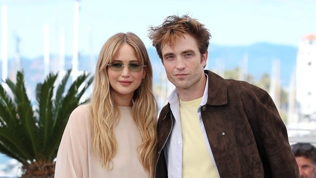 CANNES, FRANCE - MAY 18: Jennifer Lawrence and Robert Pattinson pose during the "Die My Love" photocall at the 78th annual Cannes Film Festival at Palais des Festivals on May 18, 2025 in Cannes, France. (Photo by Pascal Le Segretain/Getty Images)