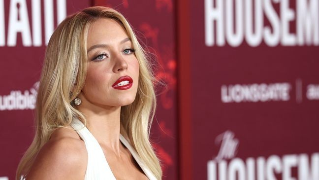 HOLLYWOOD, CALIFORNIA - DECEMBER 15: Sydney Sweeney attends the Los Angeles premiere of Lionsgate's "The Housemaid" at TCL Chinese Theatre on December 15, 2025 in Hollywood, California. (Photo by Monica Schipper/Getty Images)