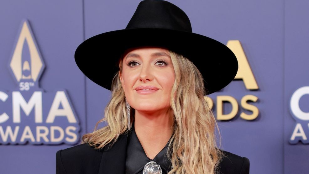 Image for story: Lainey Wilson returns to host CMA Awards in Nashville 
