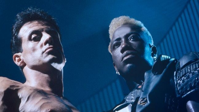 Los Angeles - CIRCA 1993:  Actors Sylvester Stallone and Wesley Snipes stars of the movie Demolition Man pose for a portrait circa 1993 in Los Angeles, California  (Photo by Aaron Rapoport/Corbis/Getty Images)