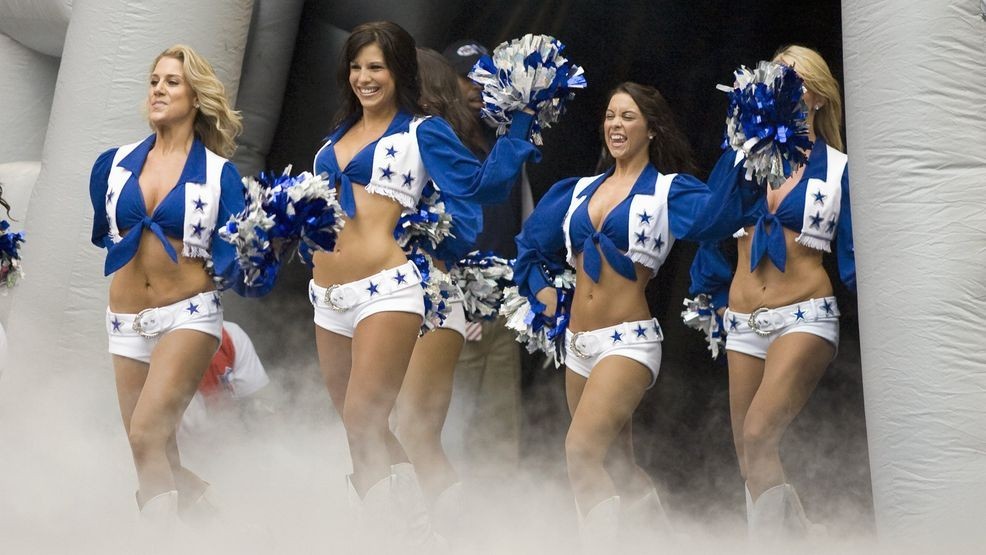 IRVING, TX - AUGUST 18: Dallas Cowboy cheerleaders perform during a preseason game against the Denver Broncos at Texas Stadium on August 18, 2007 in Irving, Texas. (Photo by Dave Einsel/Getty Images)