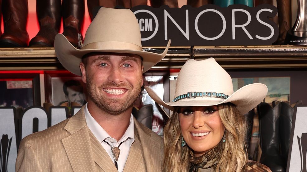 Image for story: Lainey Wilson lied to her fiancé on their first date for an adorable reason