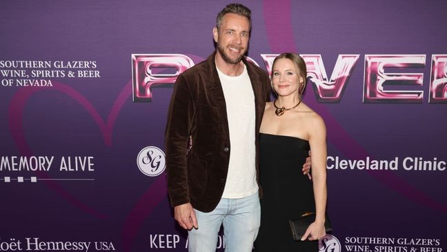 LAS VEGAS, NEVADA - FEBRUARY 22: (L-R) Dax Shepard and Kristen Bell attend as Keep Memory Alive hosts star-studded lineup at annual "Power Of Love" gala at MGM Grand Garden Arena on February 22, 2025 in Las Vegas, Nevada. (Photo by Gabe Ginsberg/Getty Images for Keep Memory Alive)
