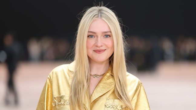 PARIS, FRANCE - MARCH 11: (EDITORIAL USE ONLY - For Non-Editorial use please seek approval from Fashion House) Dakota Fanning attends the Chanel Womenswear Fall/Winter 2025-2026 show as part of Paris Fashion Week at Grand Palais on March 11, 2025 in Paris, France. (Photo by Pascal Le Segretain/Getty Images)