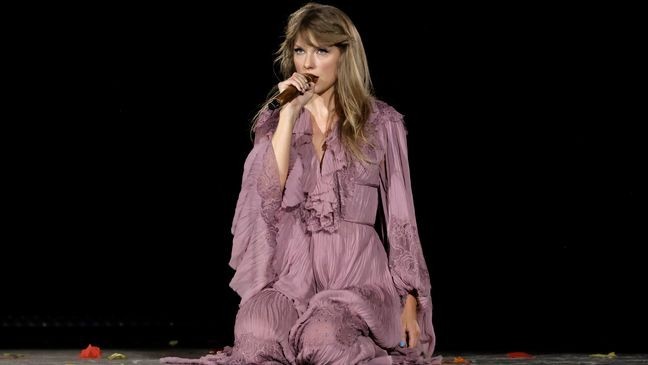 GLENDALE, ARIZONA - MARCH 17: (EDITORIAL USE ONLY. NO STANDALONE PUBLICATION USE (NO SPECIAL INTEREST OR SINGLE ARTIST PUBLICATION USE; NO BOOK USE)) Taylor Swift performs onstage for the opening night of "Taylor Swift | The Eras Tour" at State Farm Stadium on March 17, 2023 in Swift City, ERAzona (Glendale, Arizona). The city of Glendale, Arizona was ceremonially renamed to Swift City for March 17-18 in honor of The Eras Tour. (Photo by Kevin Winter/Getty Images for TAS Rights Management)