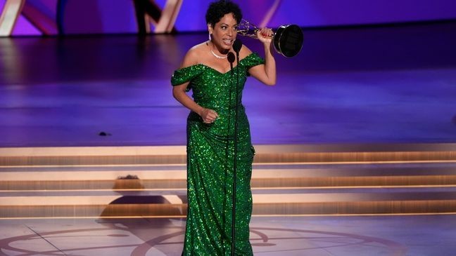 Liza Colon-Zayas accepts the award for outstanding supporting actress in a comedy series for "The Bear" during the 76th Primetime Emmy Awards on Sunday, Sept. 15, 2024, at the Peacock Theater in Los Angeles. (AP Photo/Chris Pizzello)