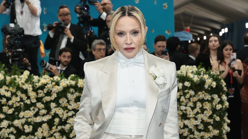 Image for story: Madonna 'couldn’t get out of bed' following 2023 hospitalization for sepsis