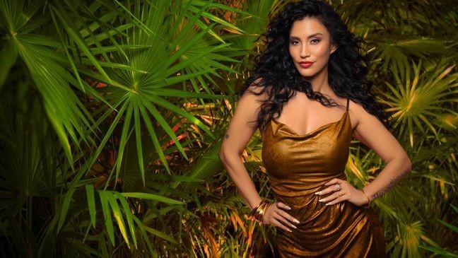 Jennifer and Elise somehow team up to bash Cole after multiple episodes of fighting. (Courtesy: Matt Sayles/TLC)