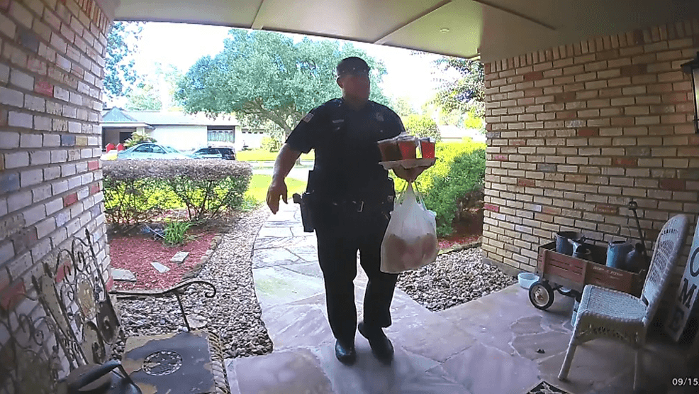 VIDEO: DoorDash driver arrested, officer delivers customer’s food (Video: Beaumont Police Department)