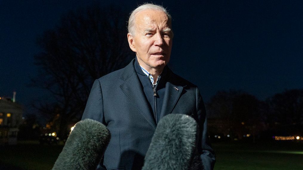 FILE - President Joe Biden answers a reporter's question as he walks from Marine One upon arrival on the South Lawn of the White House, Dec. 20, 2023, in Washington. (AP Photo/Alex Brandon, File)