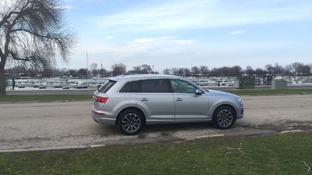 2017 Audi Q7 (Photo by Jill Ciminillo)