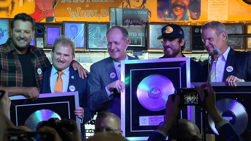 Inside a honky tonk, Tennessee governor signs ELVIS Act to protect music industry from AI (WZTV)