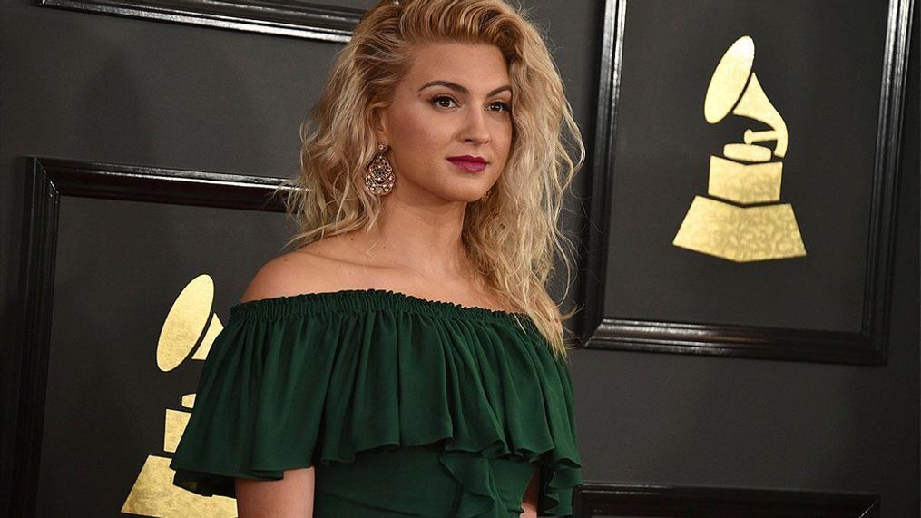 Tori Kelly arrives at the 59th annual Grammy Awards at the Staples Center on Sunday, Feb. 12, 2017, in Los Angeles. (Photo by Jordan Strauss/Invision/AP)