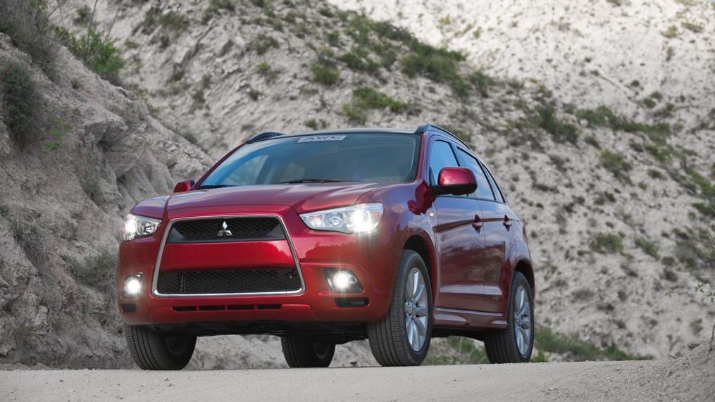 2011 Outlander Sport (Image courtesy of Mitsubishi Motors North America){p}{/p}