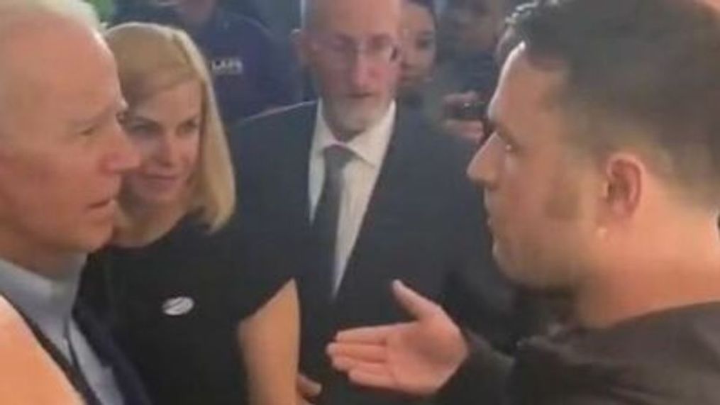 'Their blood is on your hands': veteran confronts Biden on war record (Iraq Veterans Against the War via Storyful)