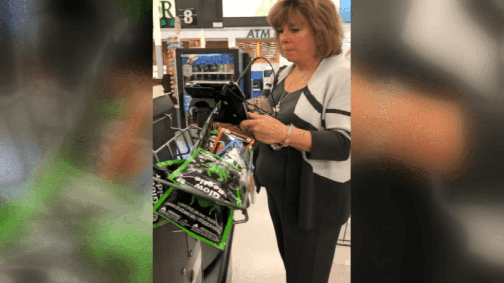 Woman pays for stranger's full cart of groceries at a San Antonio Walmart. (Facebook/Anna Olivarez)