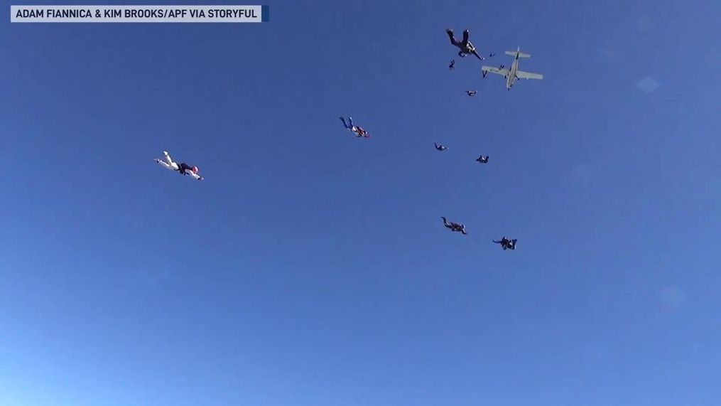 Female skydiving team pulls off record stunt (Adam Fiannica & Kim Brooks/APF via Storyful)