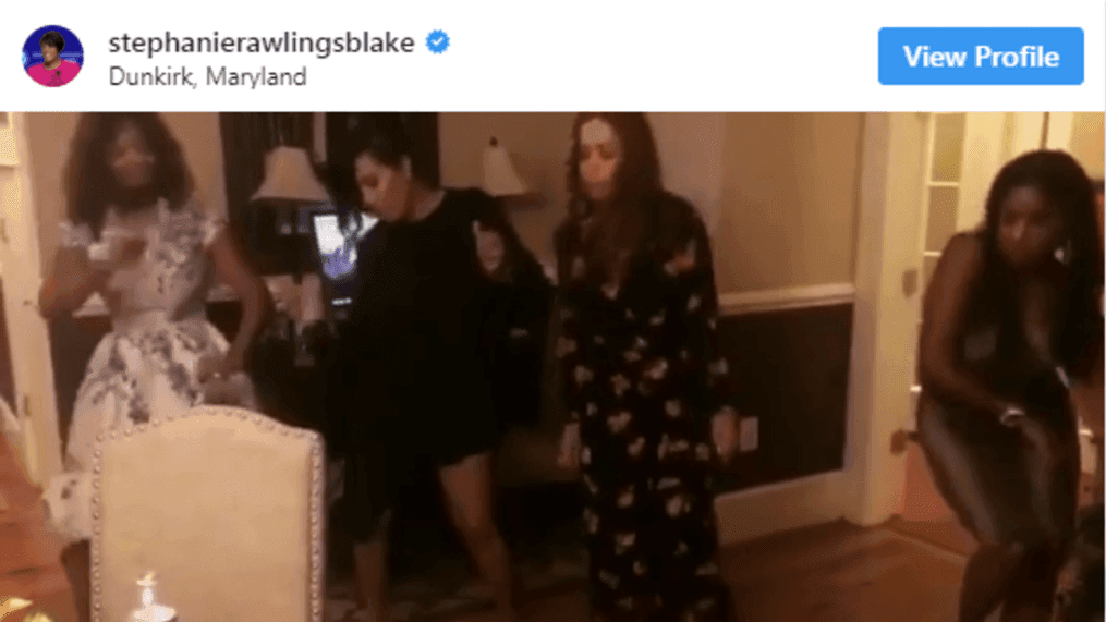 Stephanie Rawlings-Blake (second from left) does the 'In My Feelings' challenge (Screenshot: IG)