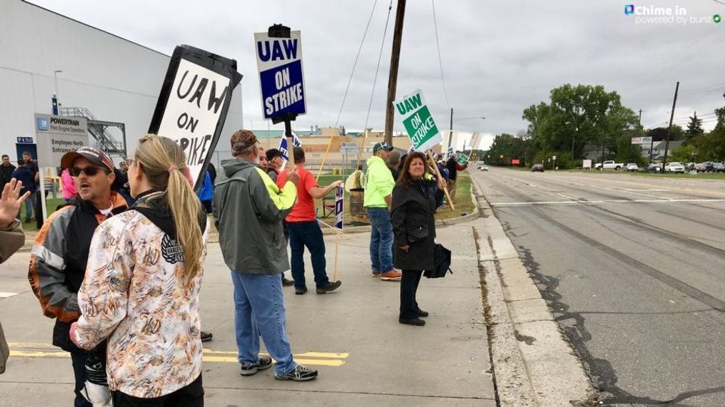 While an auto workers strike against General Motors continues in its 18th day, a top union bargainer reported that talks with Ford are going well. (Photo Credit: ALysia Burgio){&nbsp;}