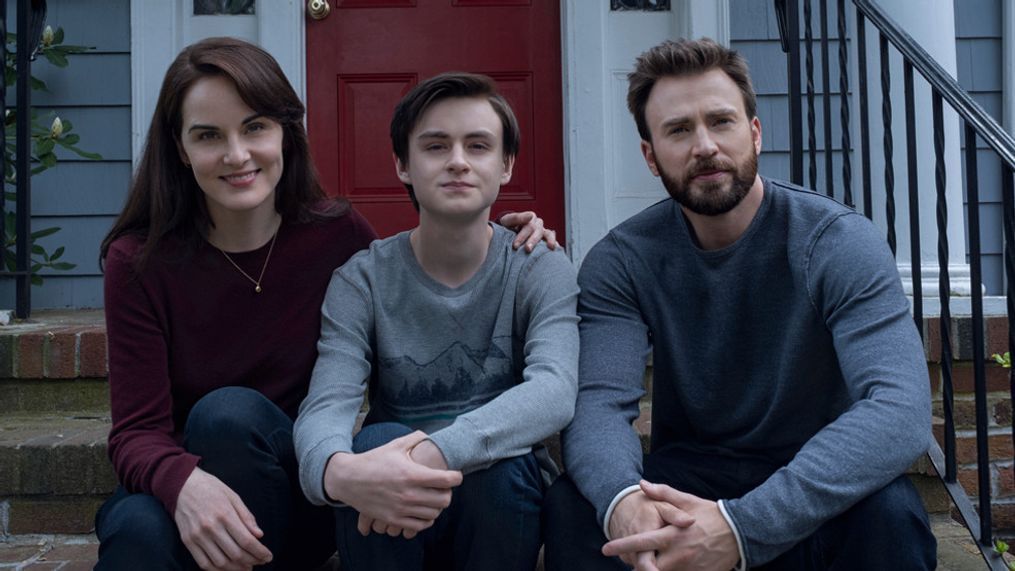 Michelle Dockery, Jaeden Martell and Chris Evans in “Defending Jacob” (Photo: Apple/Paramount){&nbsp;}