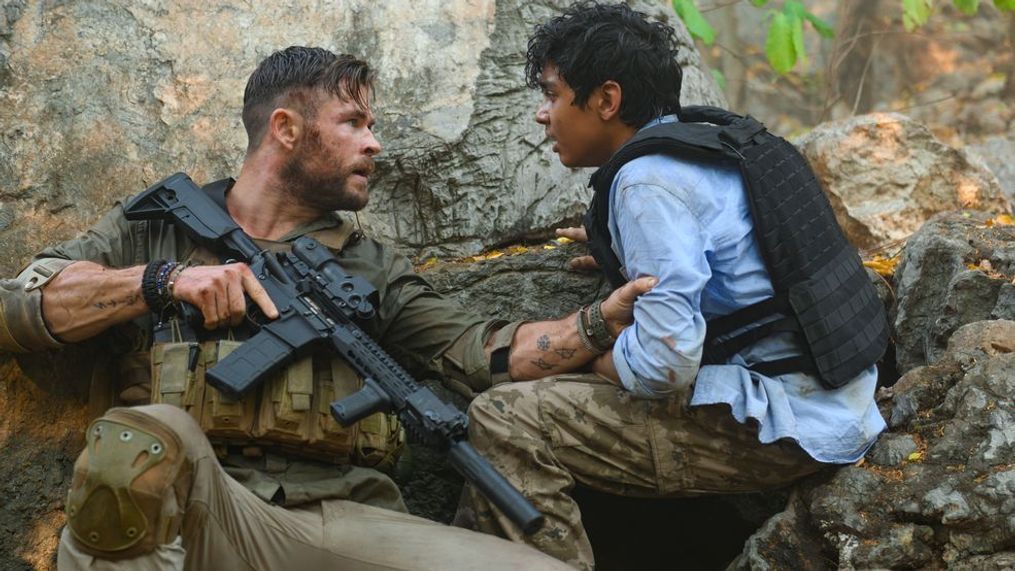 EXTRACTION, 2020Chris Hemsworth as Tyler Rake and Rudhraksh Jaiswal as Ovi in Extraction.  (Photo: Jasin Boland/NETFLIX)