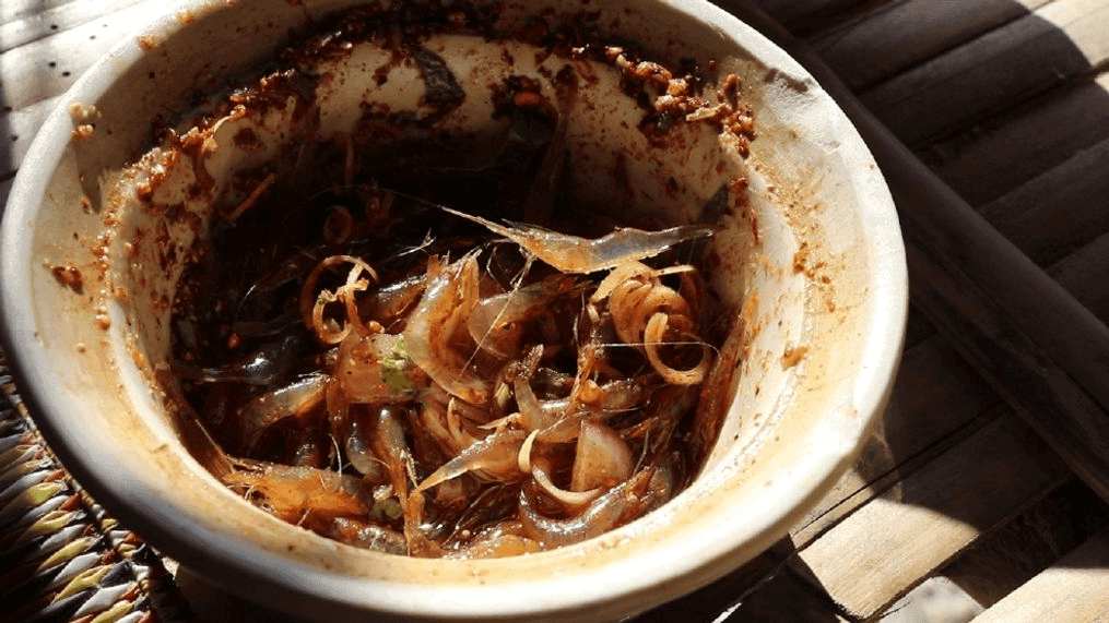 Eat This: Thailand's dancing shrimp (goong ten), served still alive in a bowl of spices. (Circa)