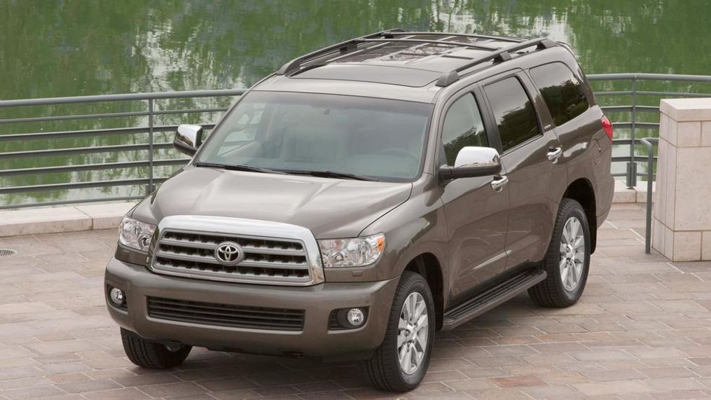 2017 Toyota Sequoia (Image courtesy of Toyota Motor Sales USA){p}{/p}