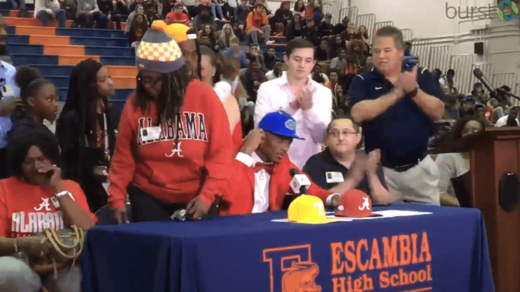 WATCH: Jacob Copeland defies mom, chooses Florida over Alabama