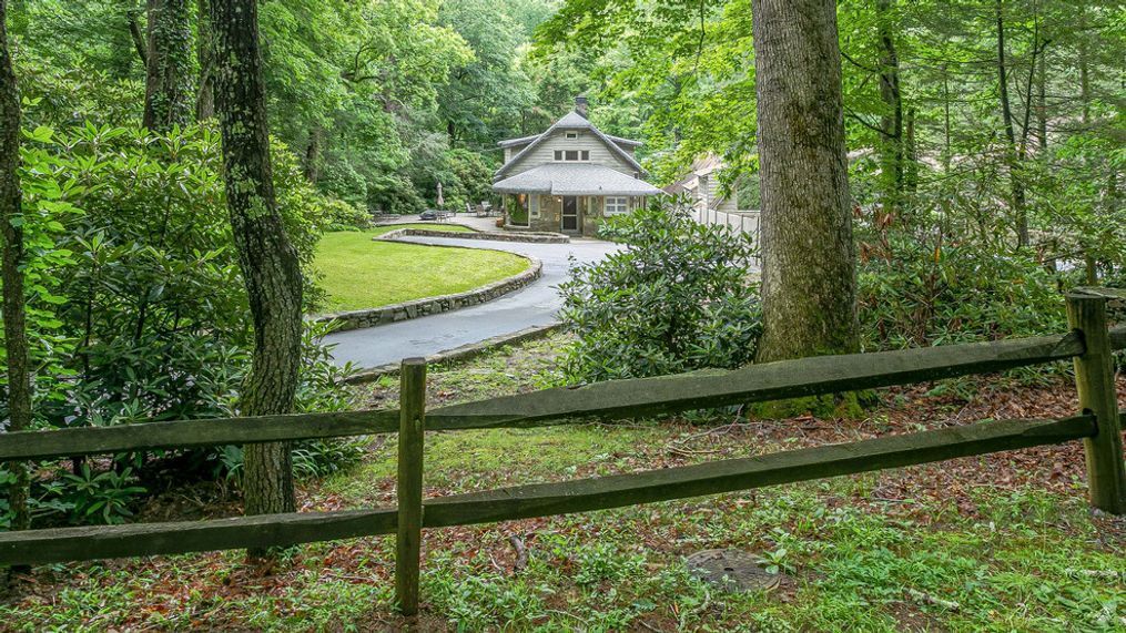 The original home of the late Rev. Billy Graham and his late wife Ruth has entered the market for the first time. (Photo credit: Single Point Media)